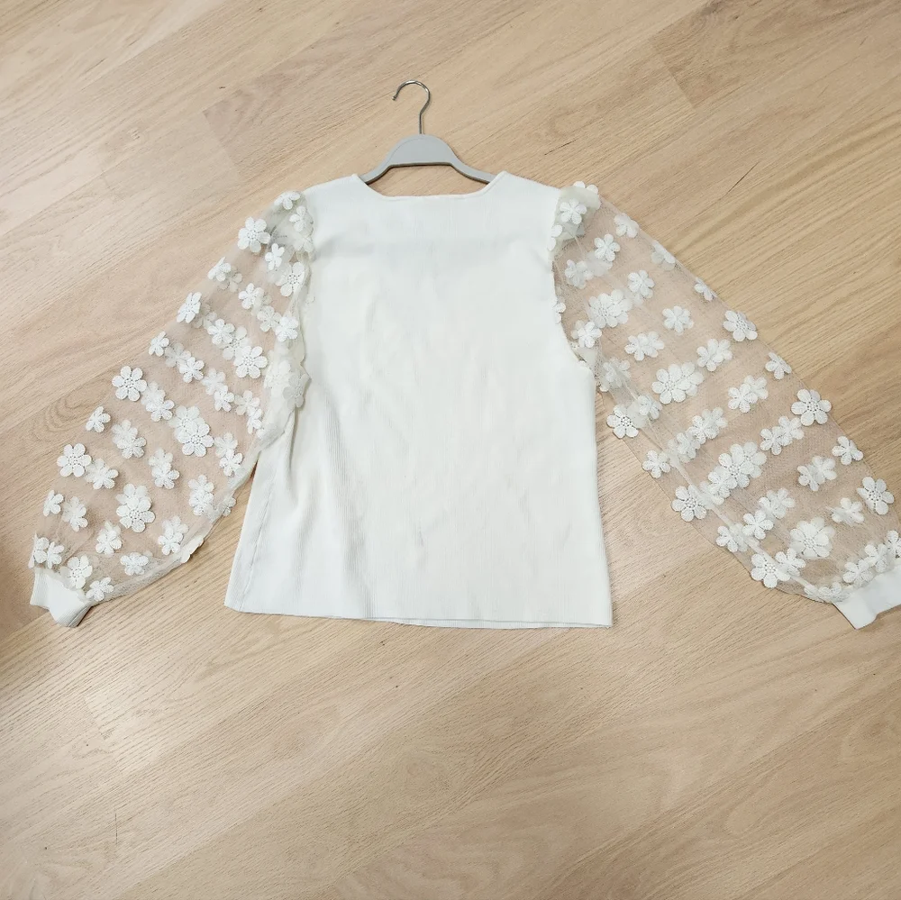 Anthropologie Dolan White Top with Sheer Floral Sleeves - Picture 4 of 8